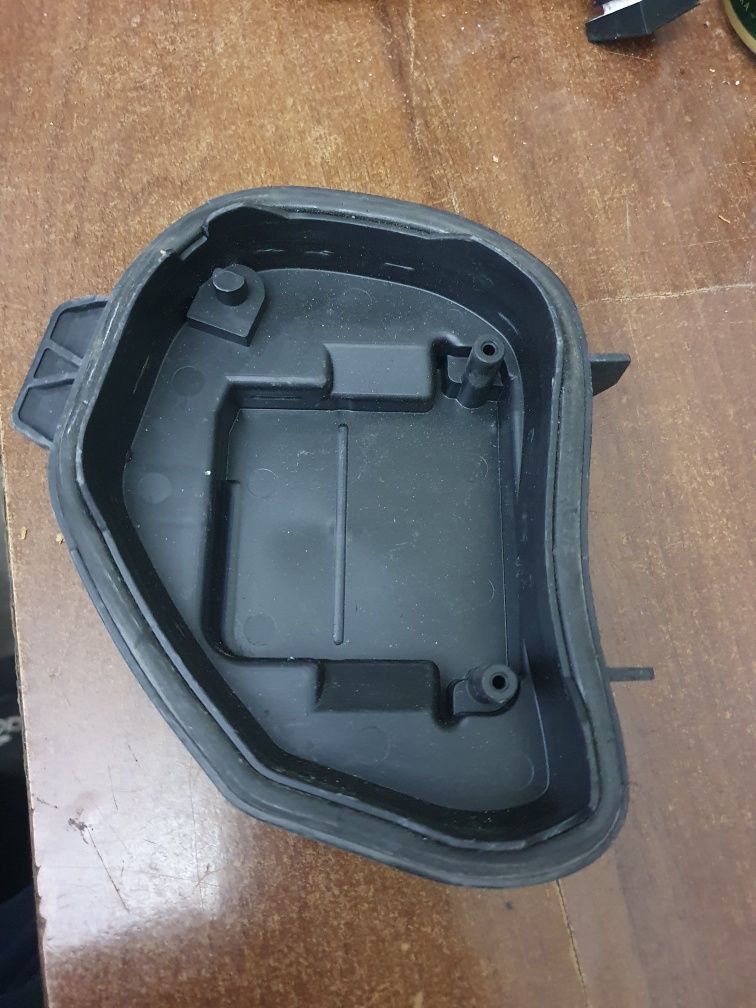 Zaslepka oslona lampy VW Touran Caddy 1.305.239.235 pokrywa lewy przód