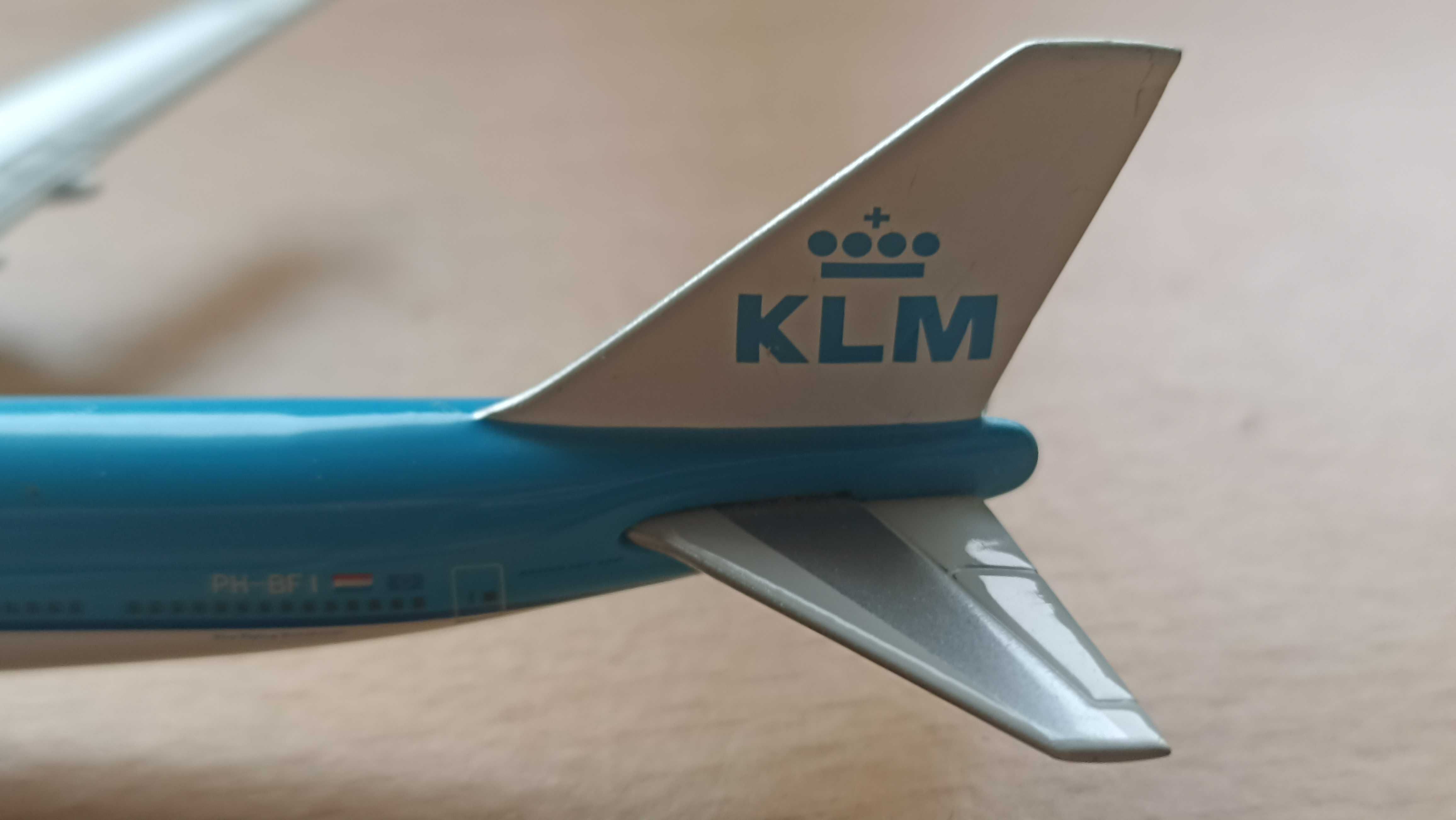 Avião em miniatura KLM Boeing 747-400 Magic 1:600