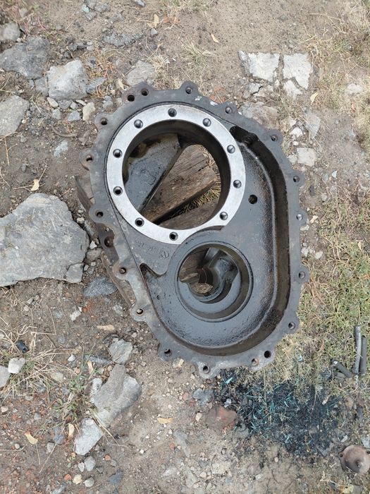 Корпус среднего редуктора камаз 6520