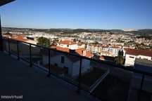 Apartamentos T4 NOVOS CHARNECA - POMBAL - Construções Paulo Bispo Ldª