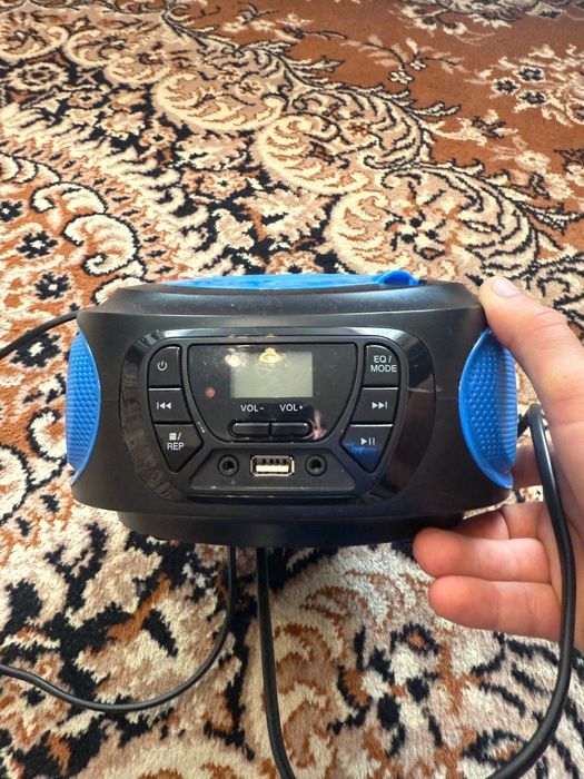 Przenośny odtwarzacz CD Cyberlux Radio CD Stereo Boombox Niebieski