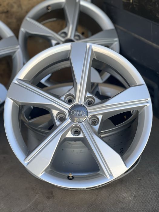 Оригінальні диски Audi 5 112 R17 a4 S4 B9 A6 A3 Q3 Q5 Vw