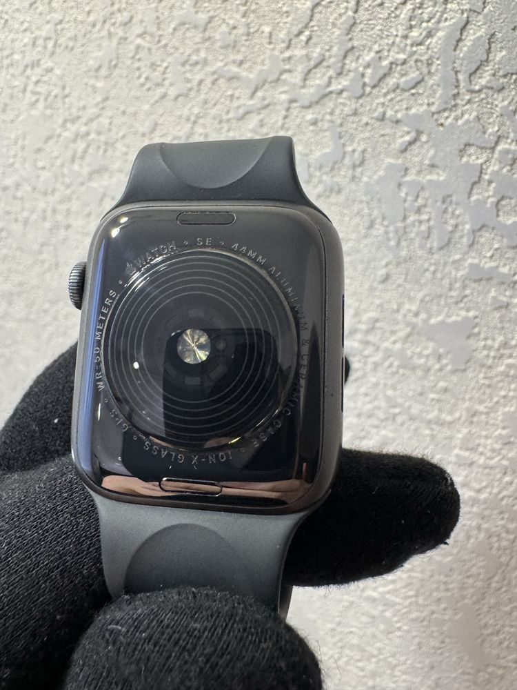 Apple Watch SE 44mm Black