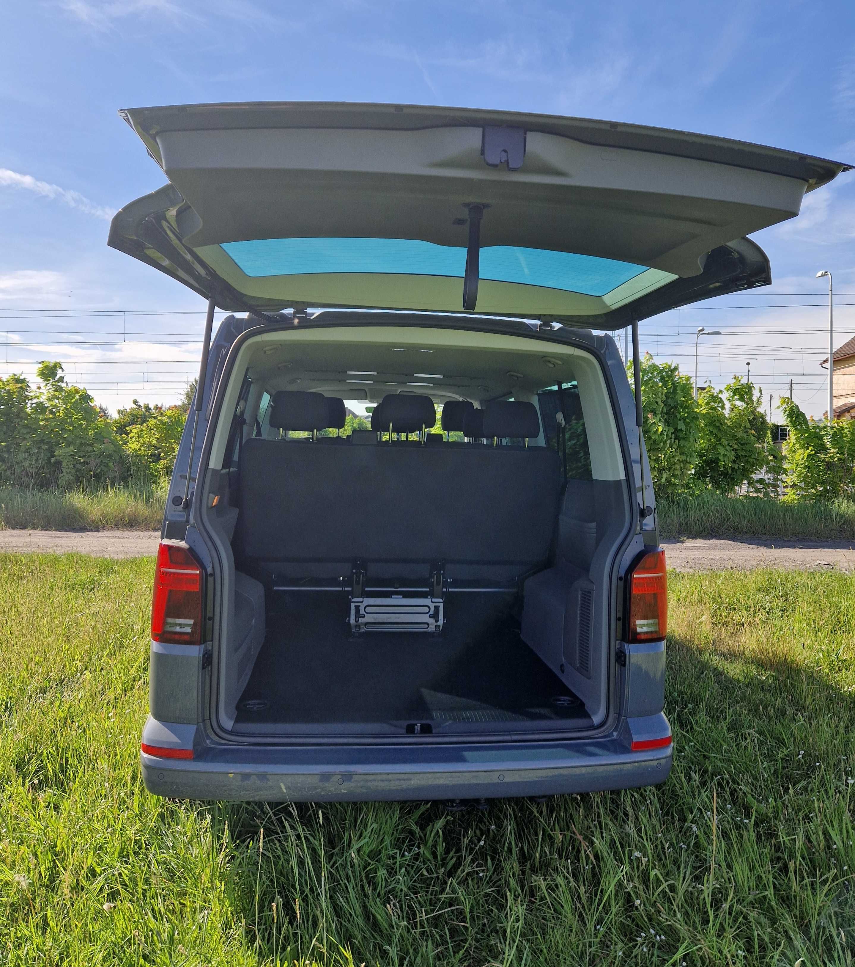 Wypożyczalnia/wynajem busa Volkswagen Caravelle