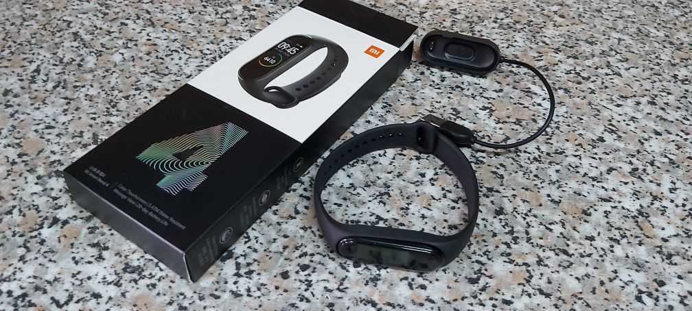 Pulseira desportiva xiaomi mi band 4