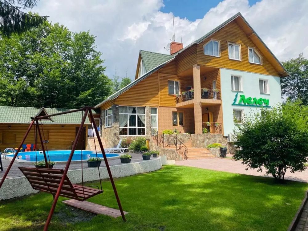 Продаж  готелю в Татарові ( біля Буковелю )