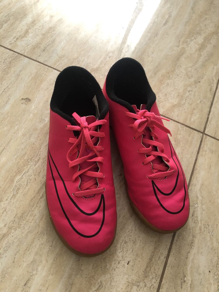 Adidasy sportowe Nike roz. 38,5