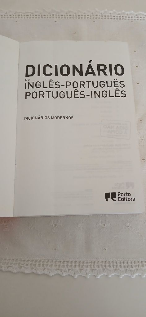 Dicionário Inglês-Português e Português-Inglês
