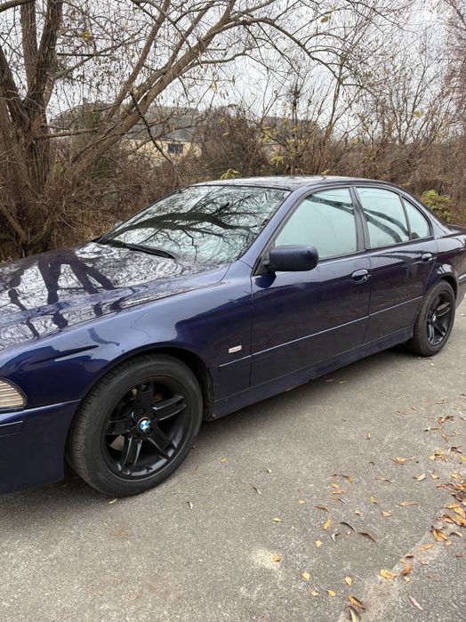 Продам BMW e39 2.5 бензин