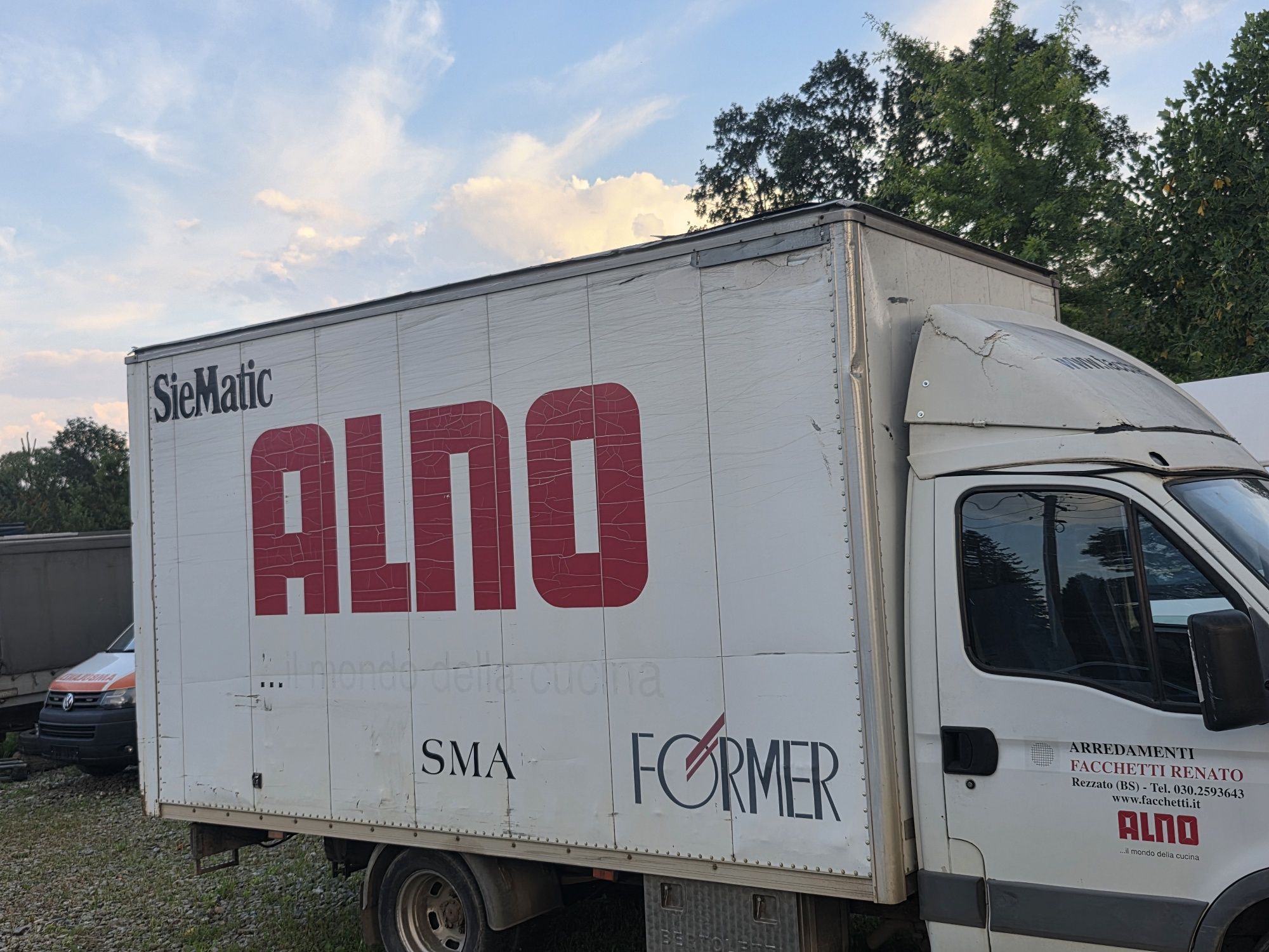Kontener 4.40 M/Magazyn Kurnik garaż  iveco daily