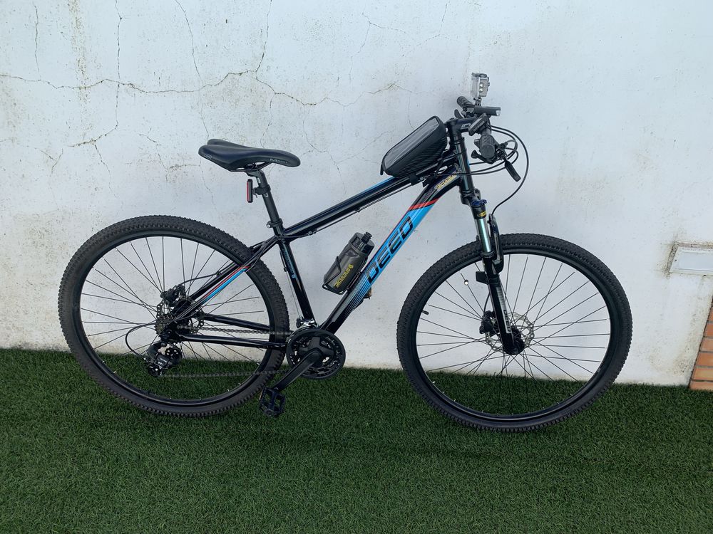 Vendo / Troco Bicicleta Deed hoop 29