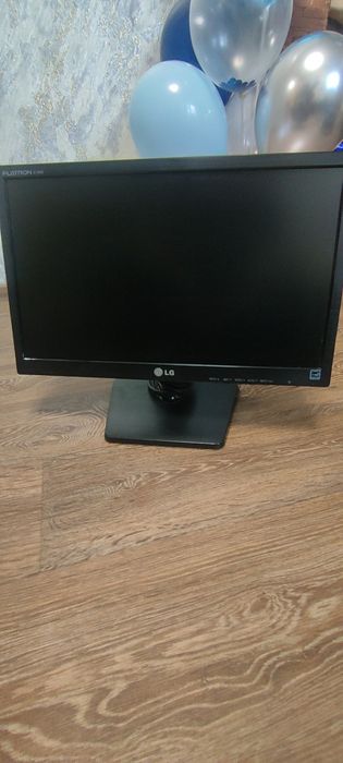 Монітор до комп'ютера LG