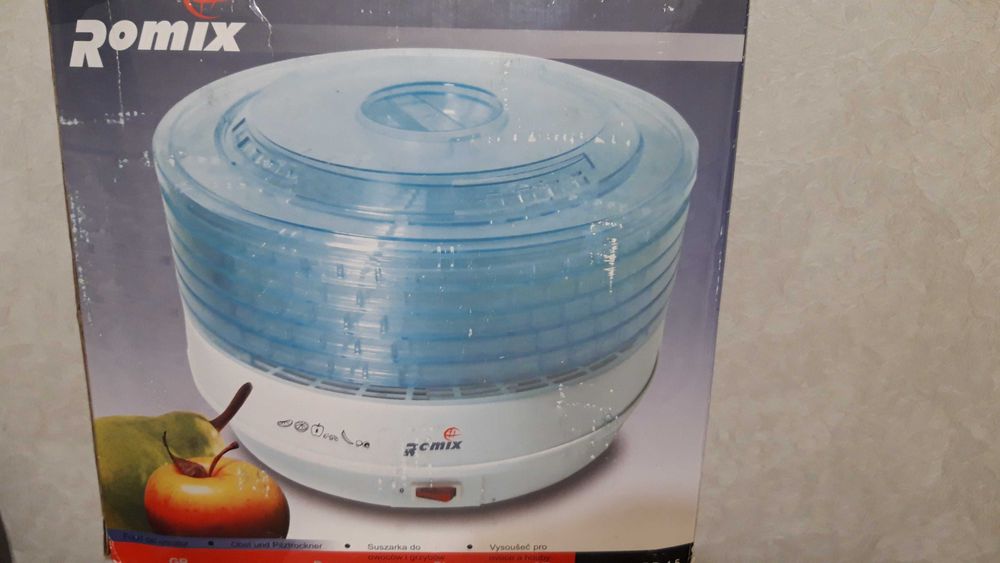 Сушилка для овощей и фруктов Romix FD15