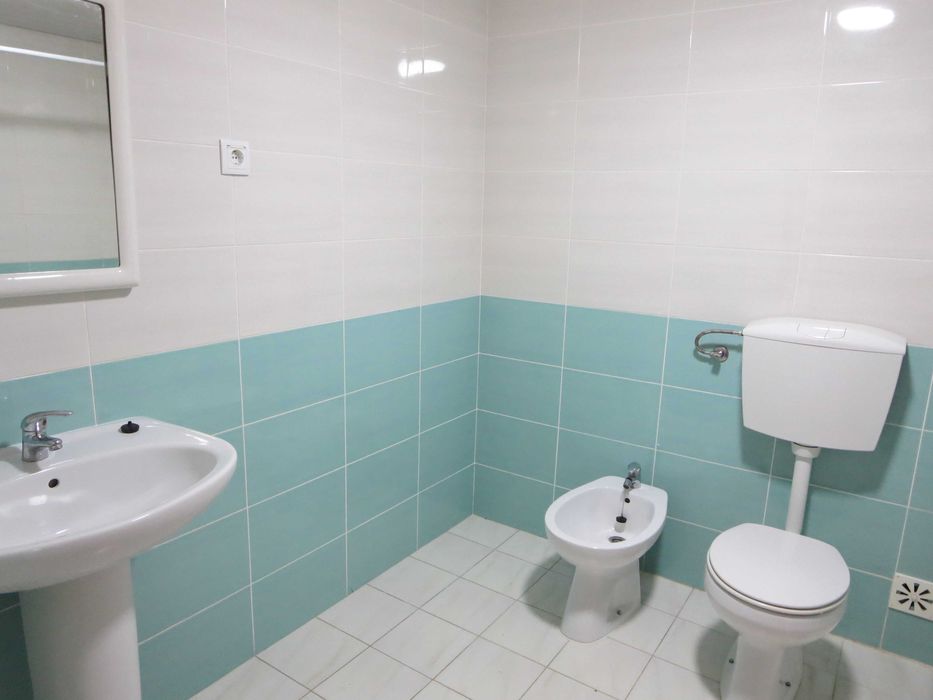 T2 Faro - central com muita luz e boas áreas