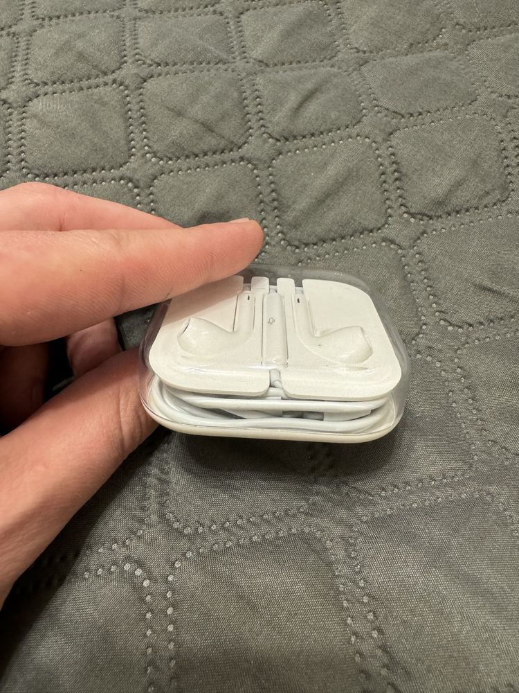 Наушники Apple проводные для телефона iPhone с микрофоном mini jac