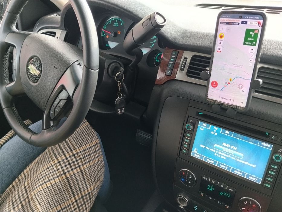 Chevrolet  suburban 2007 r 5.3 Benz hak klima 7 os zamiana