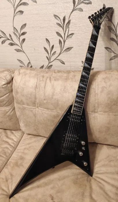 Jackson professional Rhoads Pro Japan редкий в наших краях!