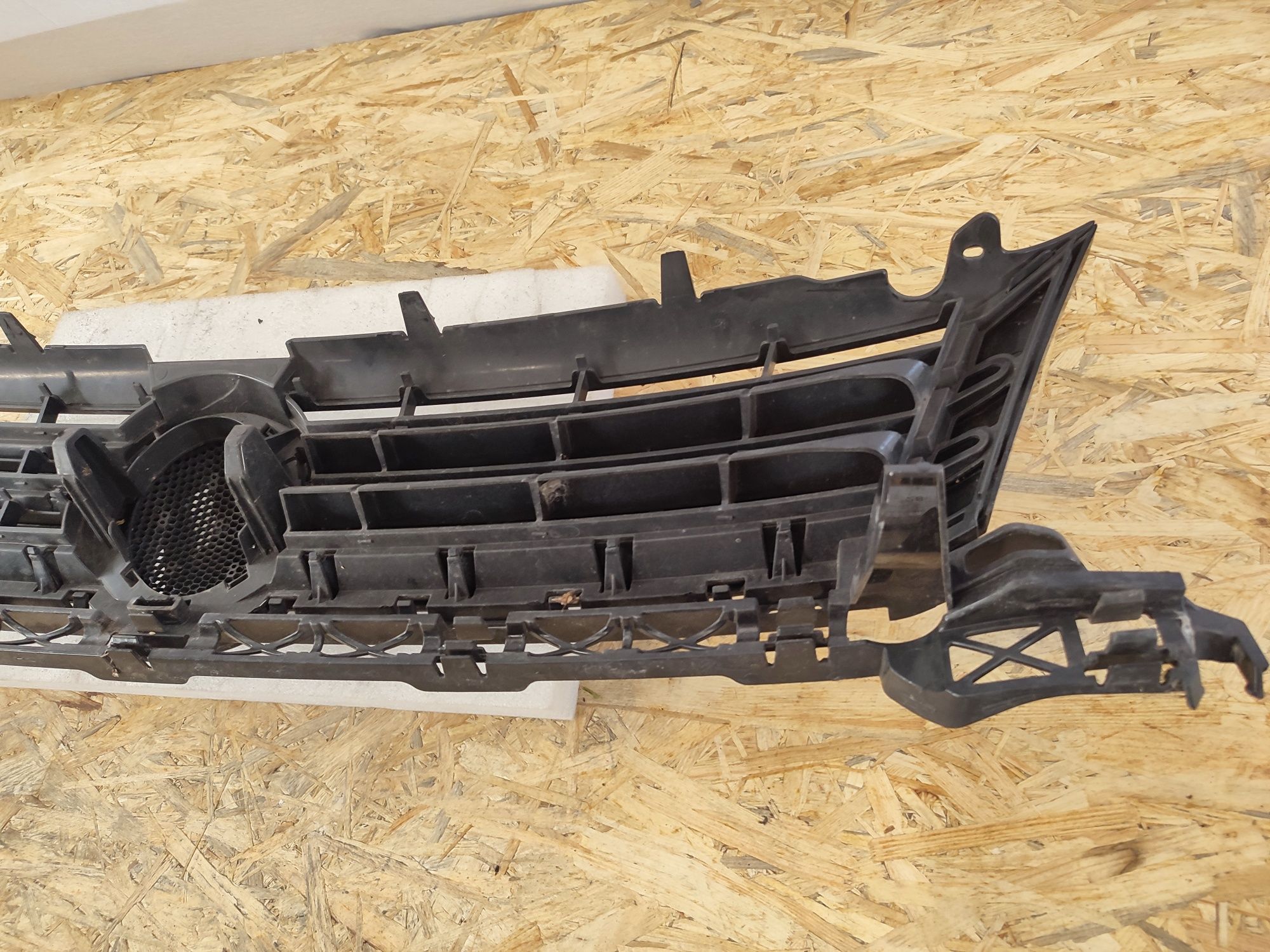 Grill Atrapa VW Touran 1T0 Caddy 10r -15r Oryginał