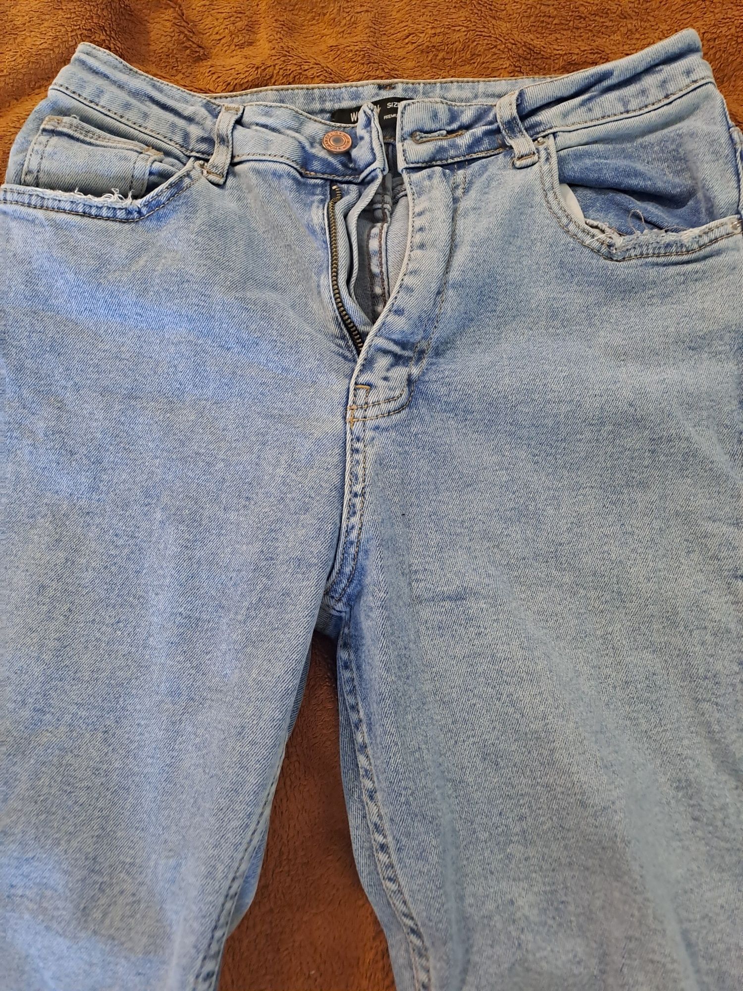 Продам джинси нові на 11-12 років/34 р.