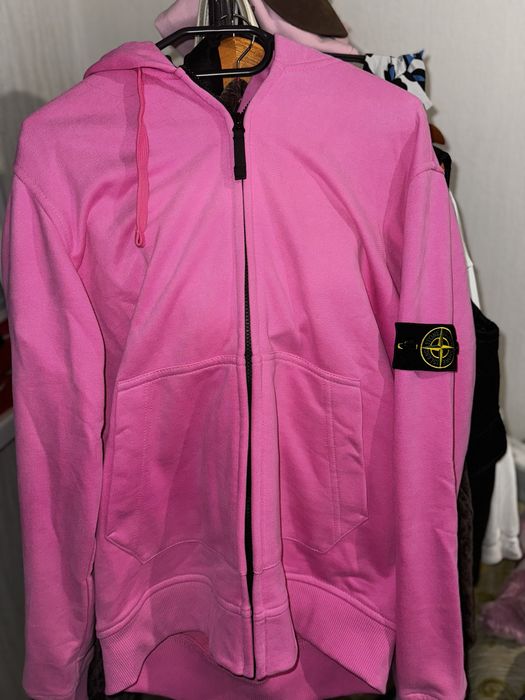 Stone Island.