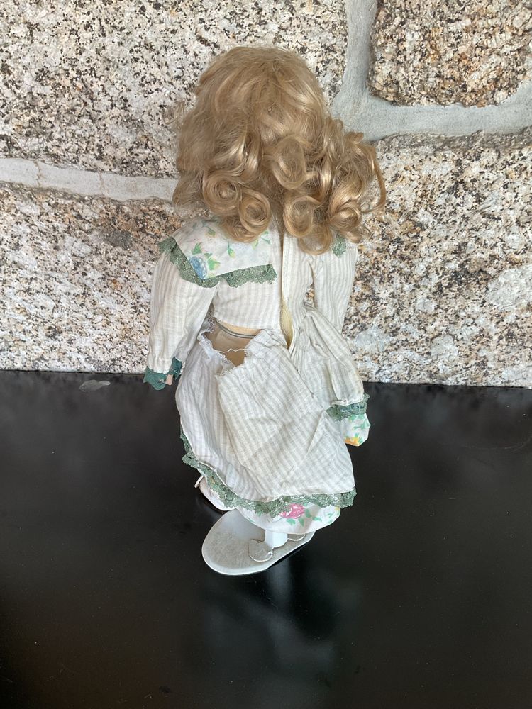 Bonecas de porcelana