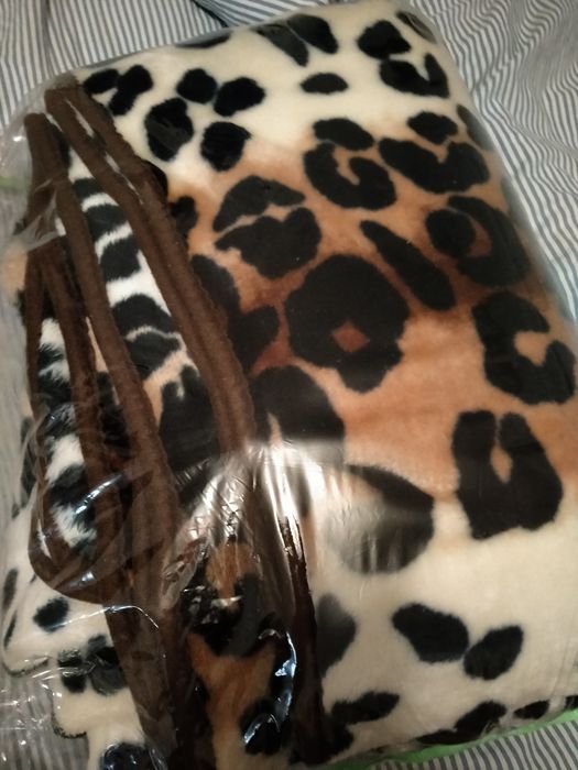 Плед-одеяло,240-220