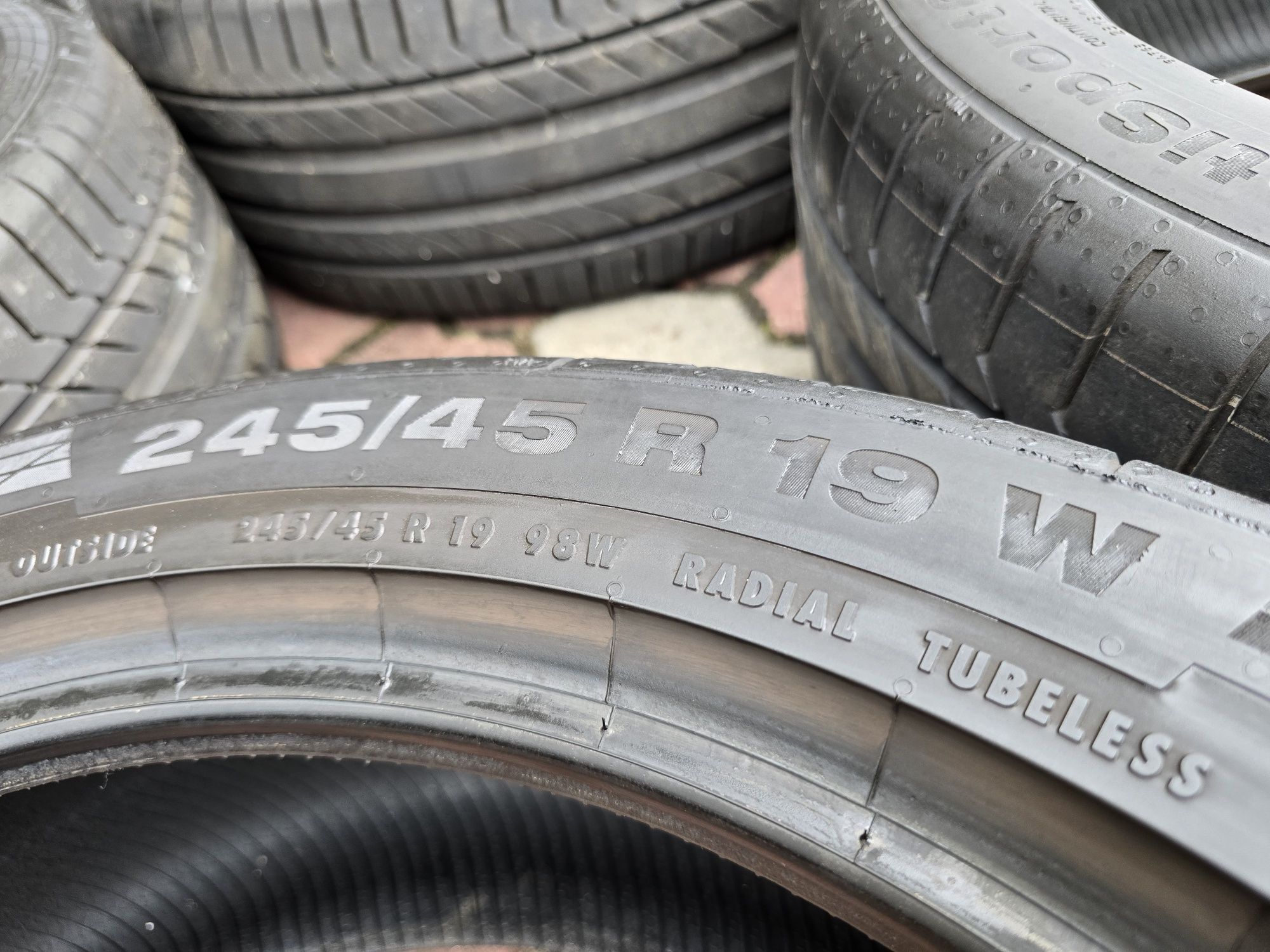 Komplet opon letnich 245/45R19 98W  Continental ContiSportContact 5