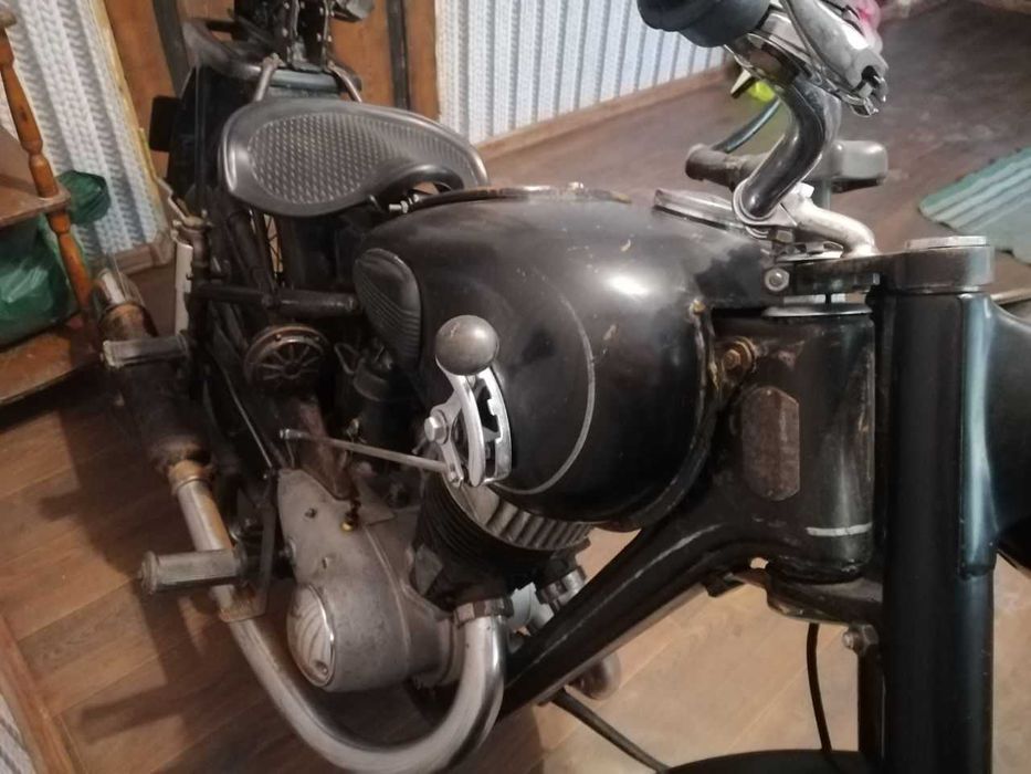 Иж49 1956гв.В оригинальной советской краске и хроме.Комплектный 100%