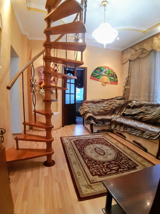 Подобово Центр 3 кімнатна