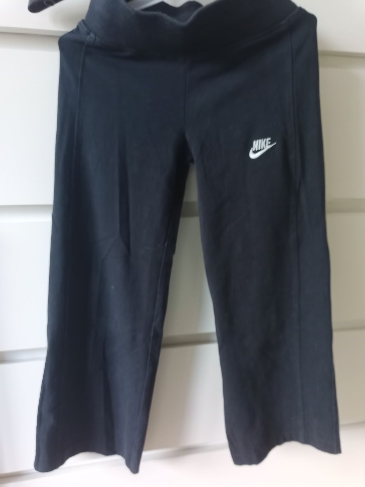 Spodnie dresowe Nike 116-122 cm