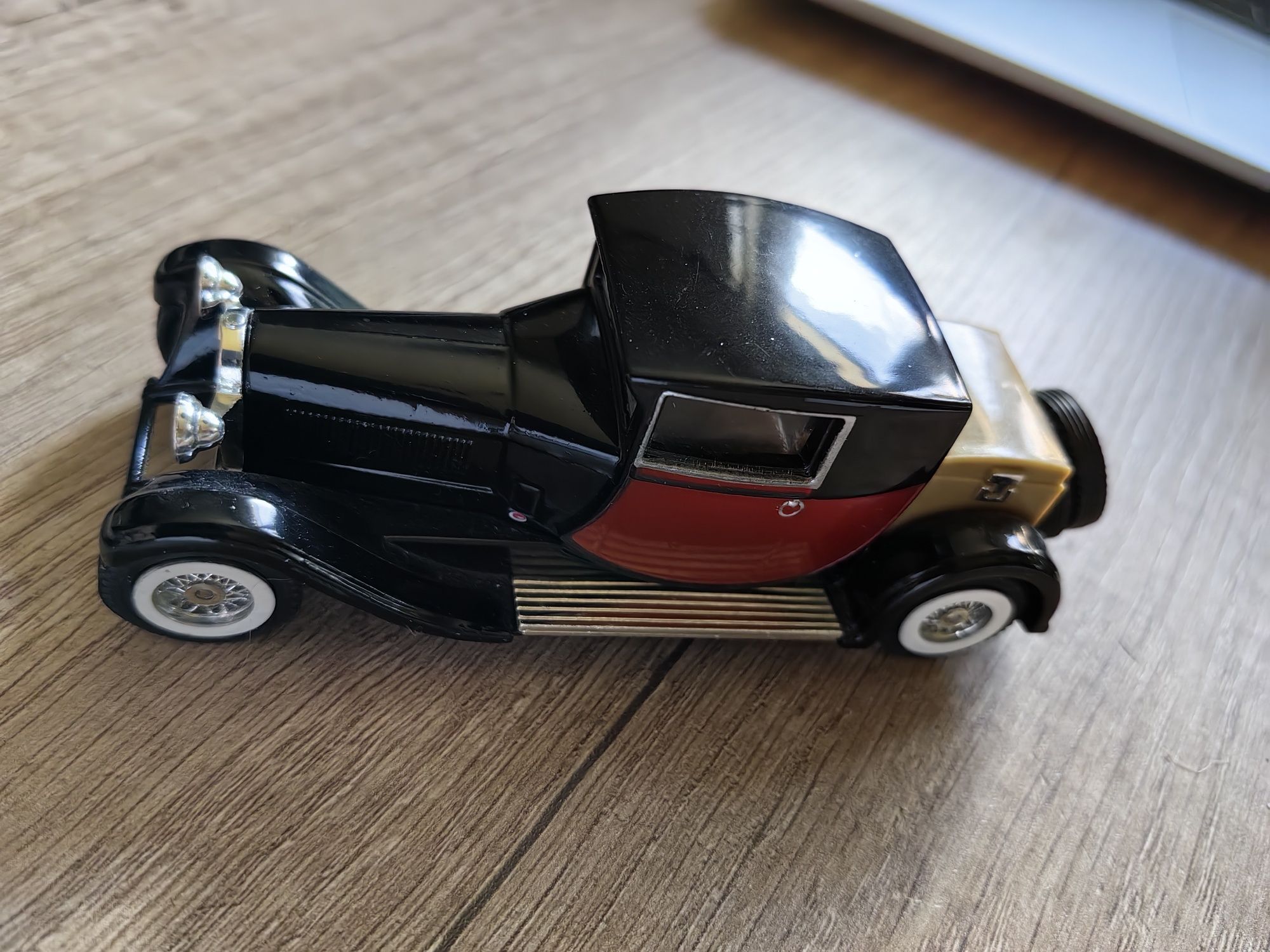 Y-24 1928 Bugatti Type 44