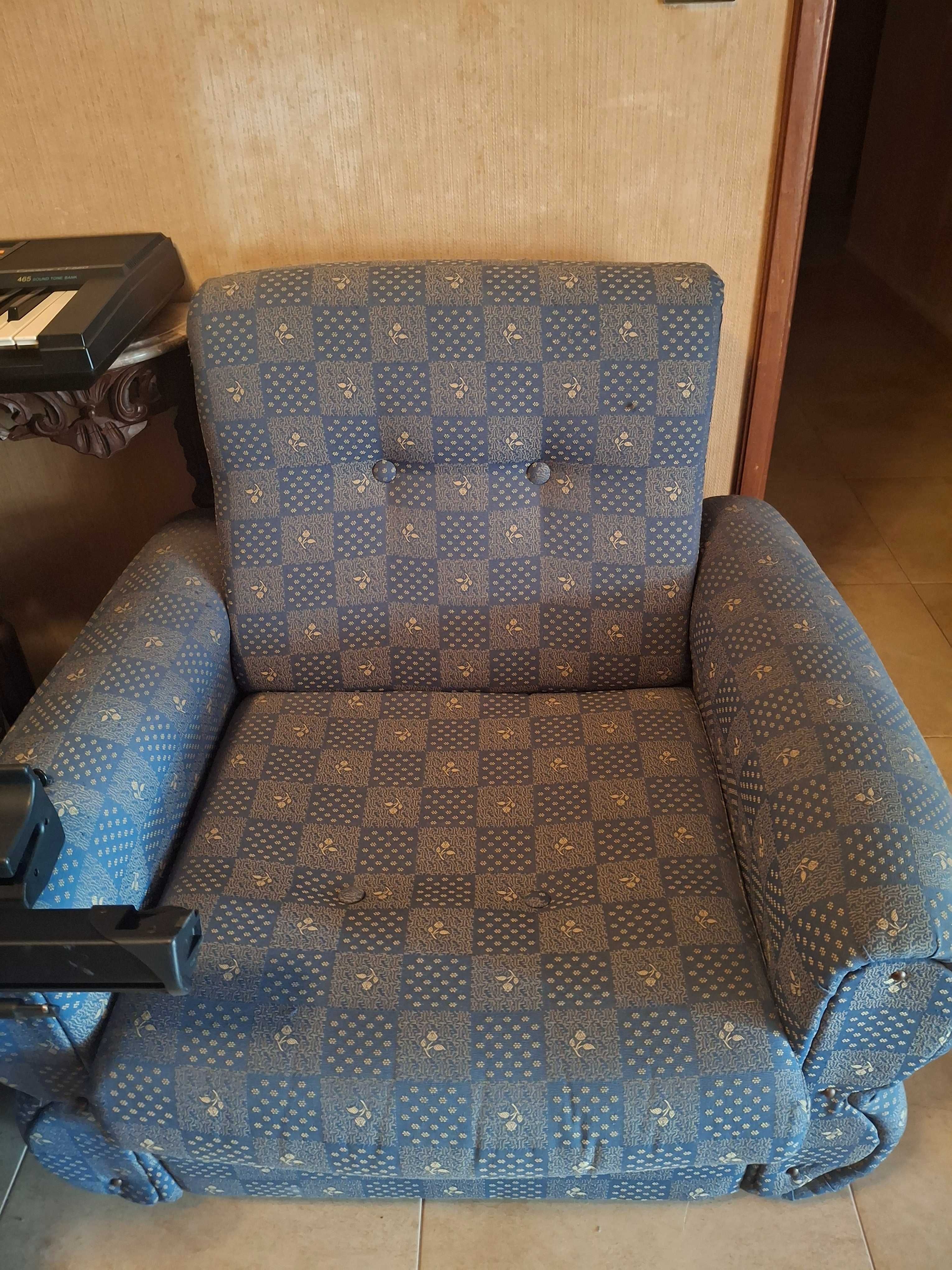 Sofa cama como novo e 2 individuais
