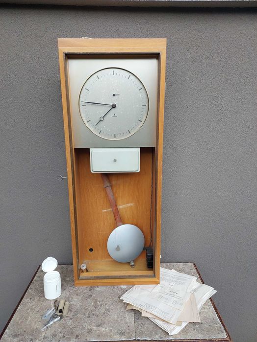 Stary zegar pierwotny Siemens sterujący matka mechaniczno elektryczny
