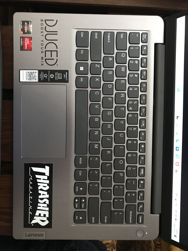 Laptop Lenovo idea pad 3 w doskonałym stanie