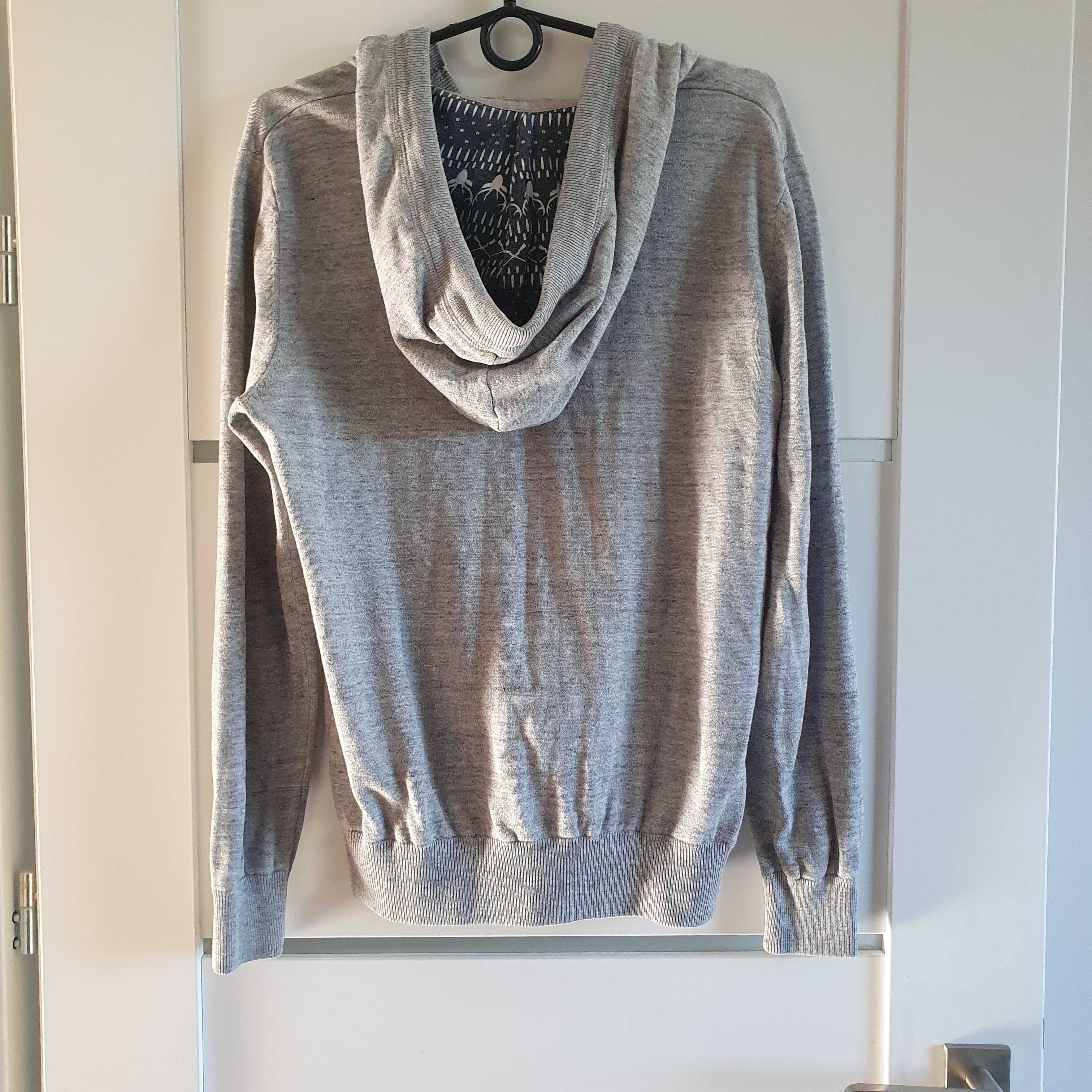 Reserved sweter / bluza z kapturem M.