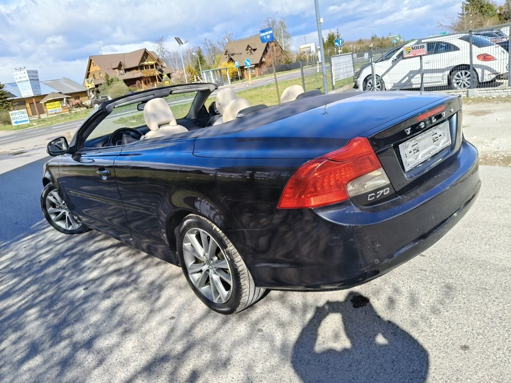 Volvo C70 2,0d  LIFT automat Momentum  *** Czarny  na beżu ***