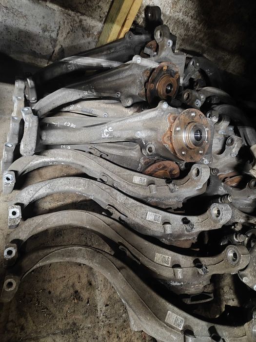 Audi A6 C7 A7 zwrotnica przód przednia 2.0TDI 3.0 TDI