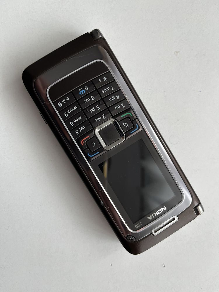 Nokia E90 communicator