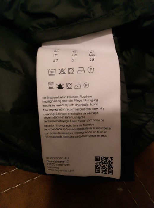 Hugo Boss kurtka unisex czarna z kapturem