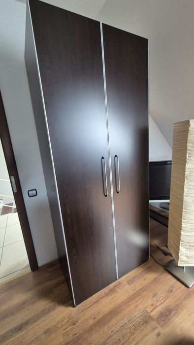 Szafa stojąca 2.15m brąz