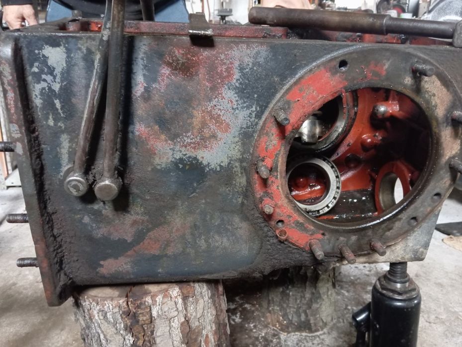 Obudowa mostu Ursus C 330