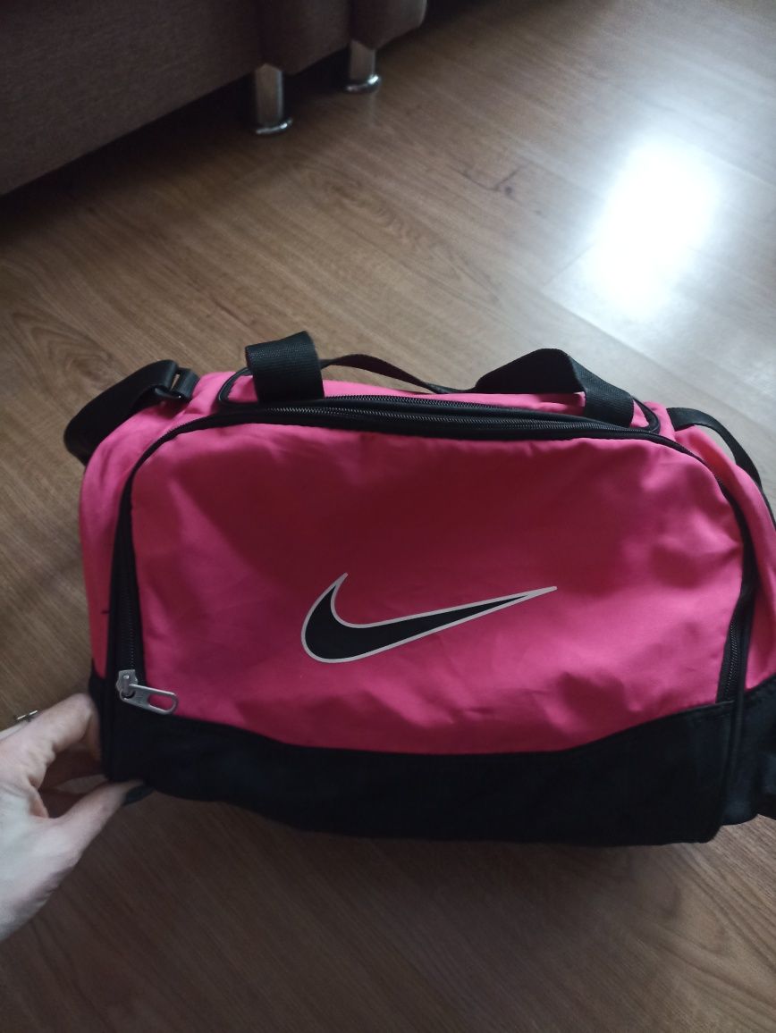 Спортивна сумка Nike