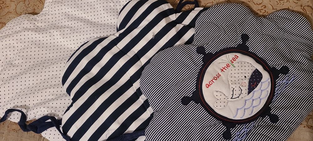 БЕЗКОШТОВНО віддамо речі для малючка. поштою НЕ відправляємо