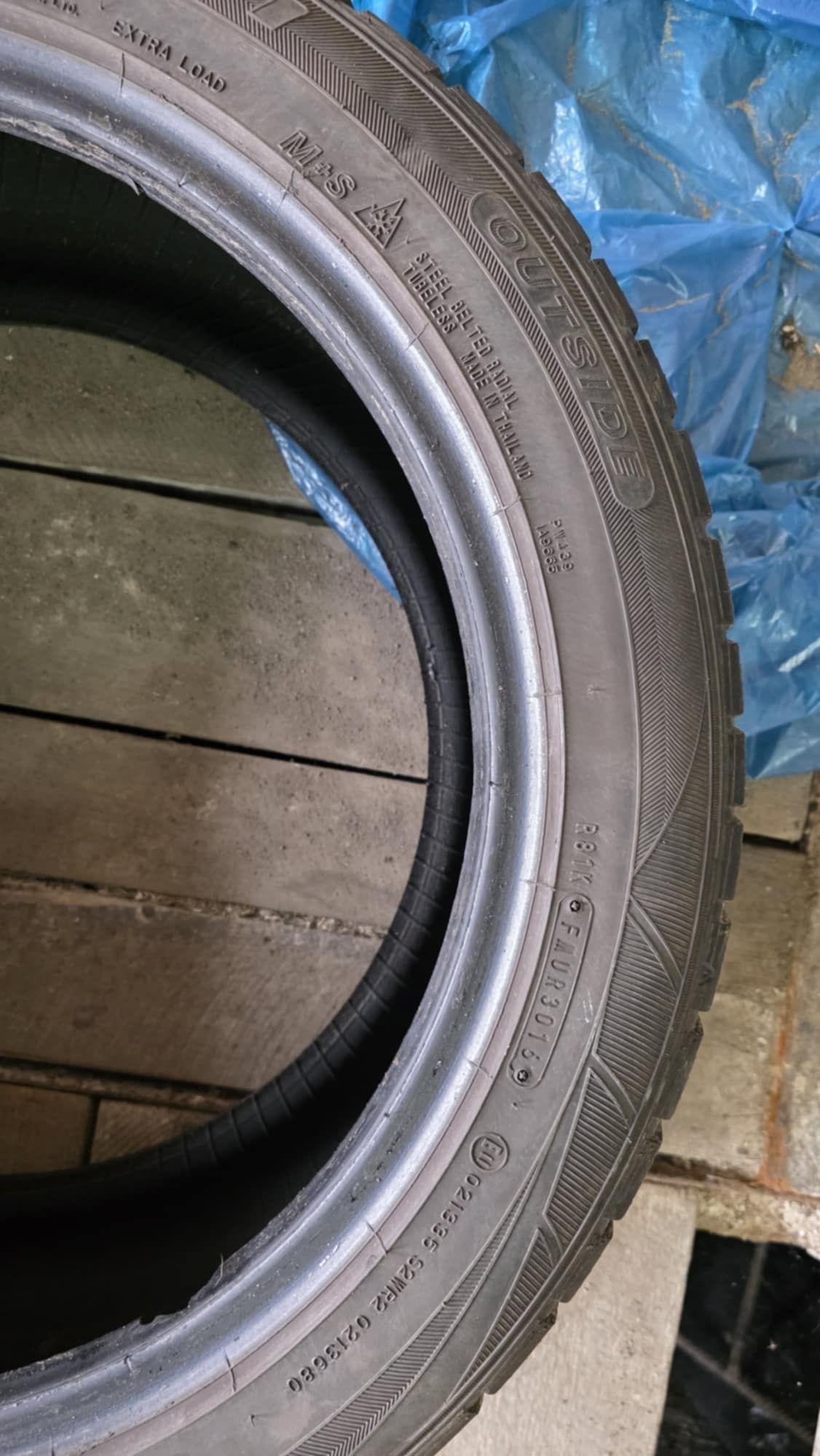 Opony wielosezonowe 245/45 R18