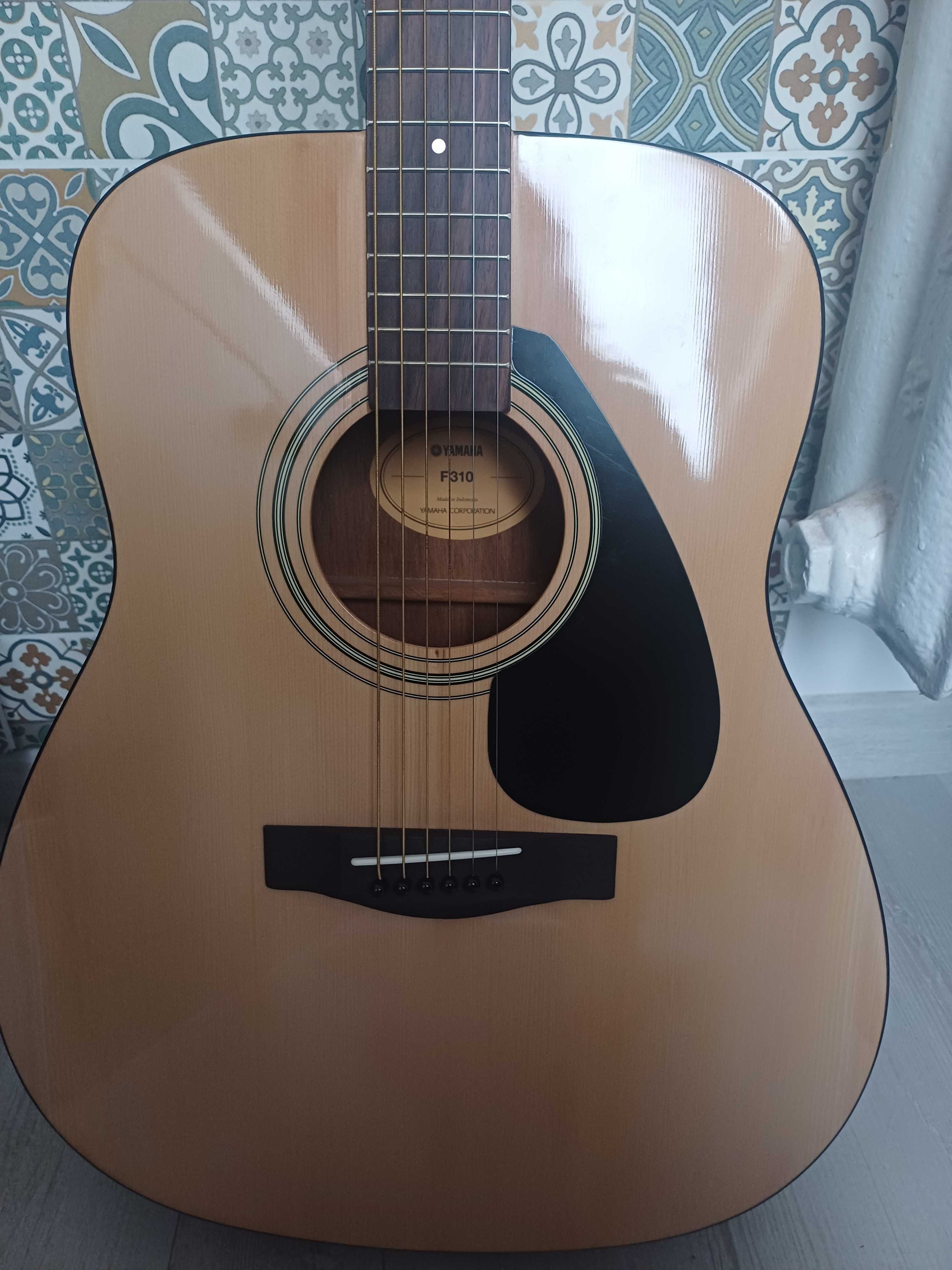 gitara yamaha F310