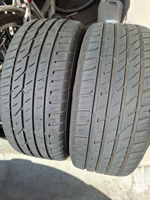 Vendo 2 pneus semi-novos