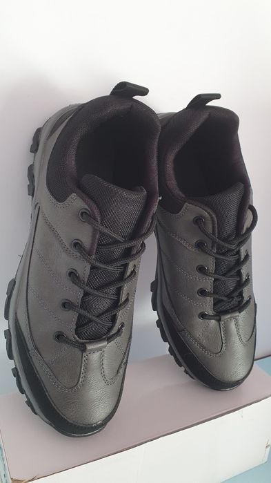 Buty nowe męskie sportowe mix kolorów Rozmiar 43  wkładka 27.5 cm