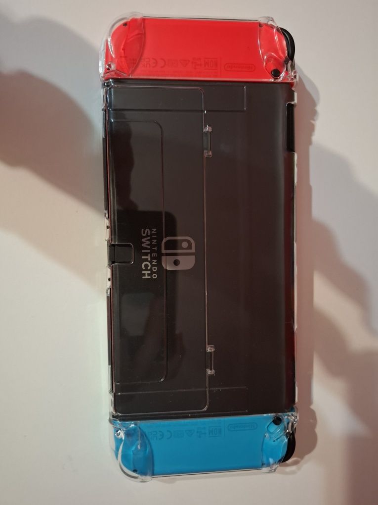 Nintendo Switch OLED + 3 gry + etui