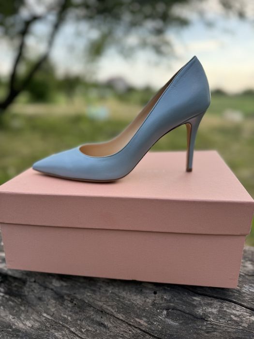 Неймовірні туфлі в стилі Max Mara