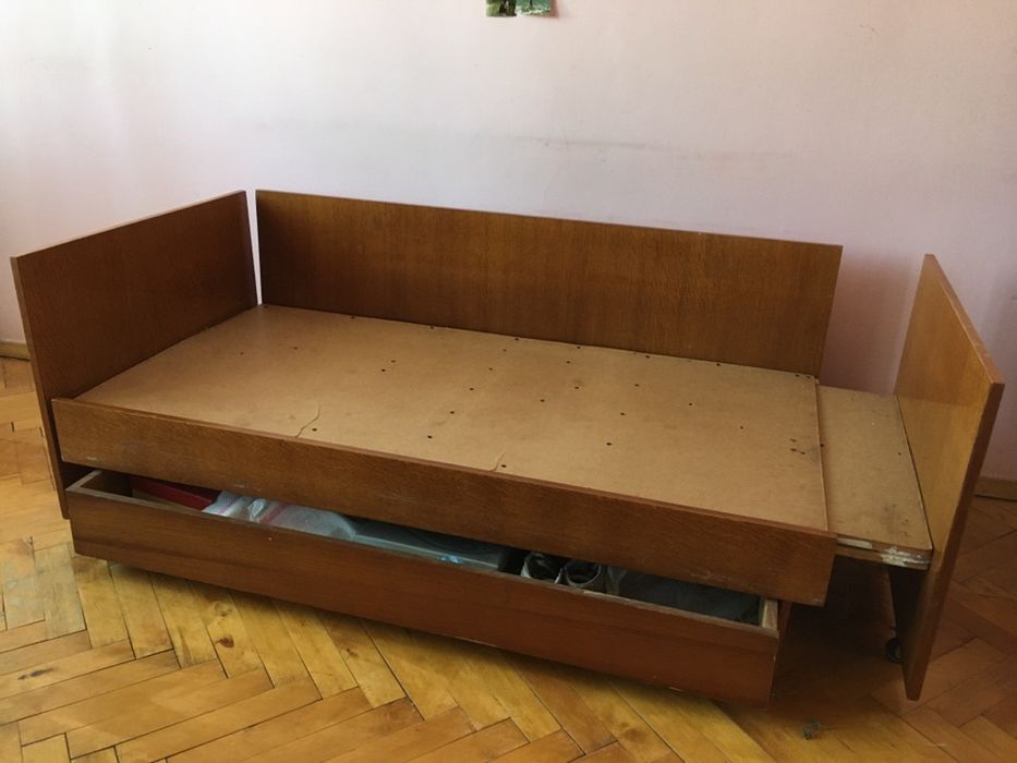 Диван без матраца